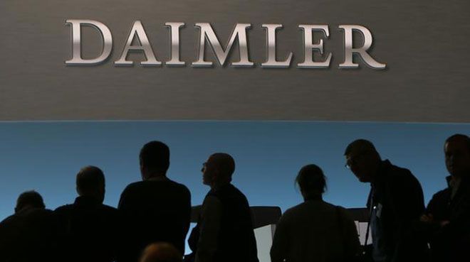 Daimler CEO`su emekli oldu, hisseler düştü Daimler CEO`su emekli oldu, hisseler düştü